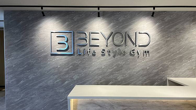 BEYOND西明石店 店内1